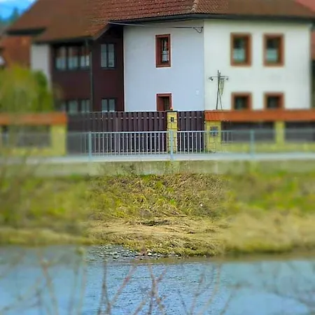 River Side Near Besenova מלון Liptovský Mikuláš